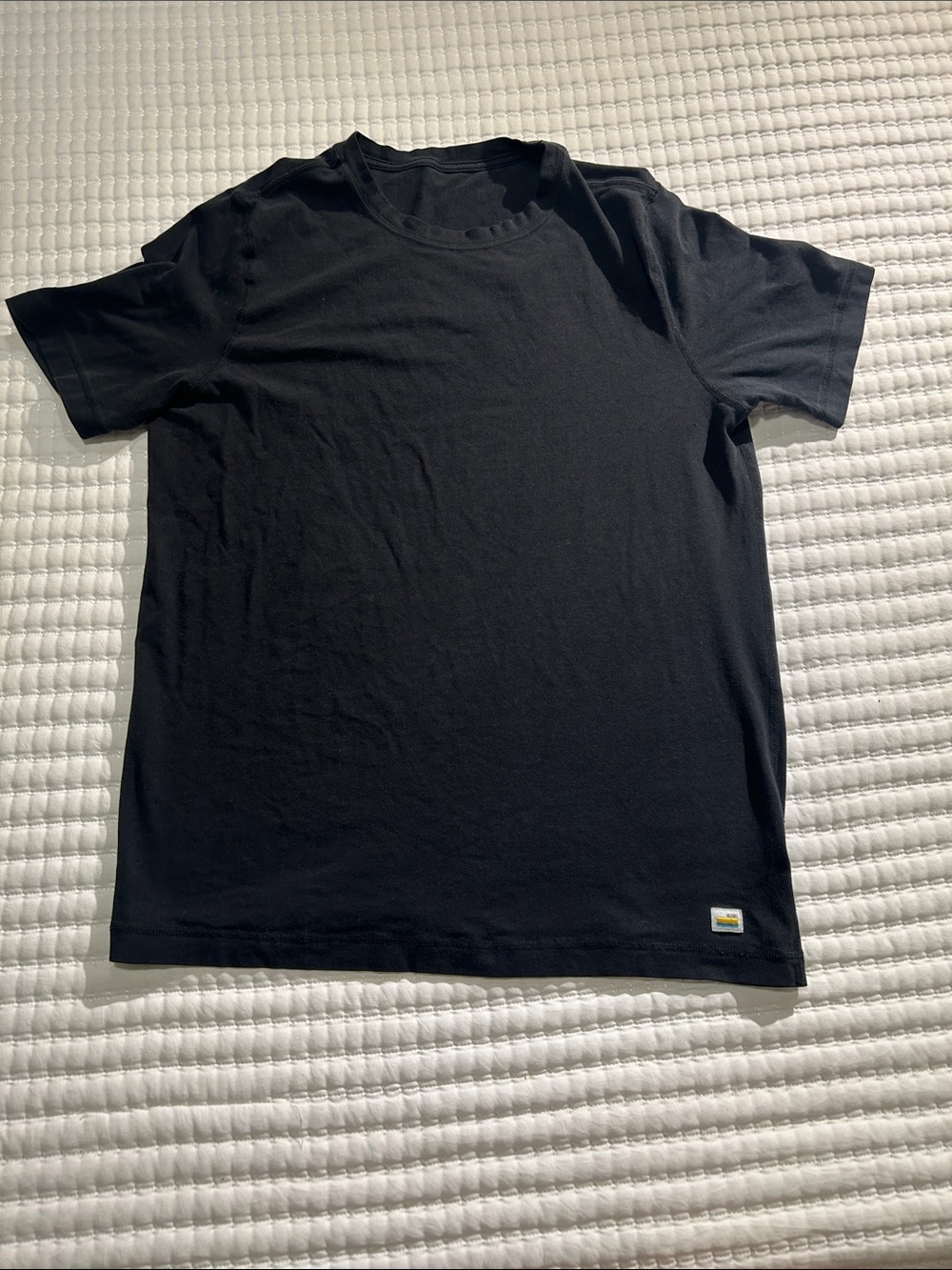 Vuori Black Short Sleeve Crew Tee Medium